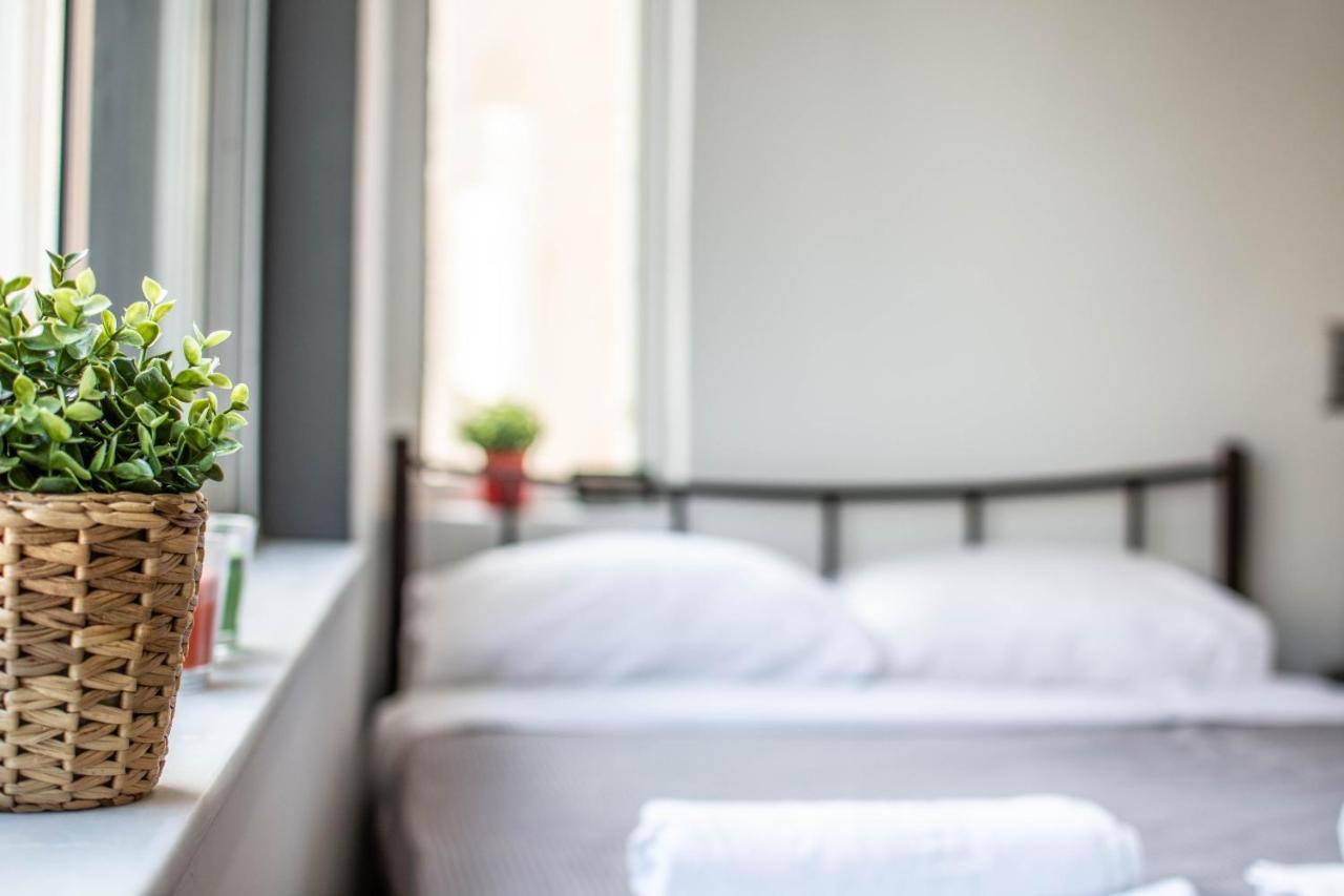 Aris Premium Accommodation Афины Экстерьер фото